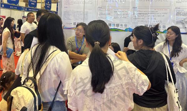 现在年轻人为什么都怕上班?